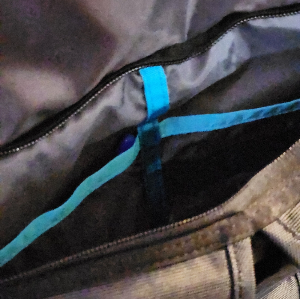 Thule Covert DSLR backpack - Picture 9 of 9
